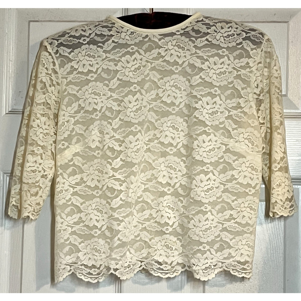 Vtg Lace Fitted Blouse 1950s Classic Button Back Top Romantic cottage Pat McKay
